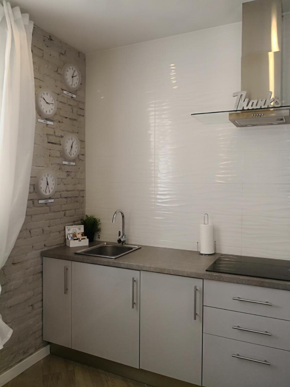 Suites By Eric Olsan Valencia Exterior photo